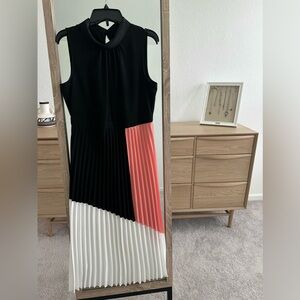 Karl Lagerfeld color block pleated midi Dress Size 10 black coral white